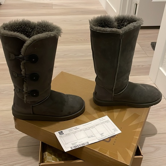 UGG Bailey Button Triplet - Picture 7 of 9